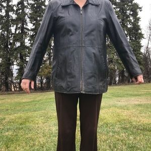 COPY - Women’s Lg leather jacket